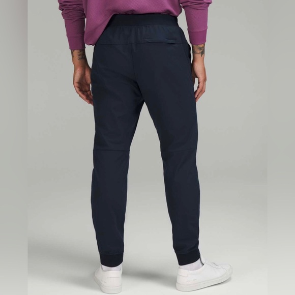 Lululemon Men’s ABC Jogger ~ Medium - Picture 2 of 12